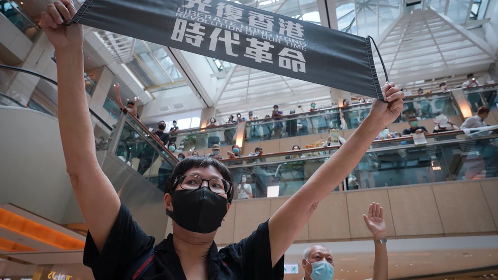 Tisdag 9 juni. Protesterna fortsätter i HongKong.