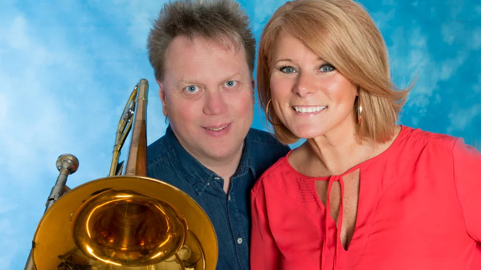 Roland Engdahl och Lotta Källström måste ställa in allsångskvällarna i Ljusfallshammar på grund av coronapandemin.
