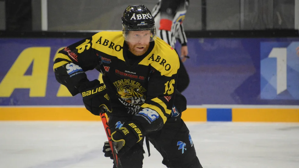 Jakob Karlsson riktar skarp kritik mot Troja/Ljungby som lag och hur domarkåren gynnat dem under säsongen i ett inlägg på sociala medier.
