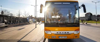 Man dömd för skadegörelse – Sparkade sönder bussdörren