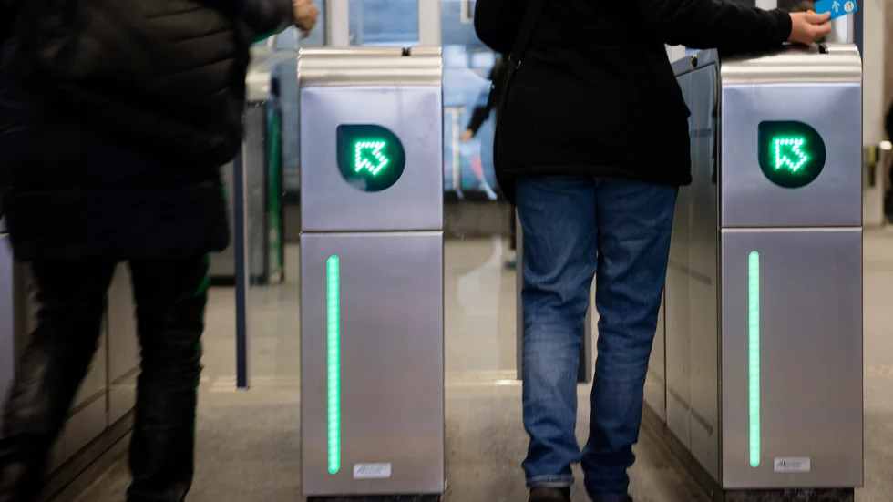 Mitt under coronapandemin verkar det som att Stockholmarna börjat resa mer igen. Arkivbild.