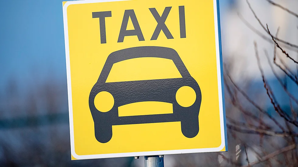 Taxi.