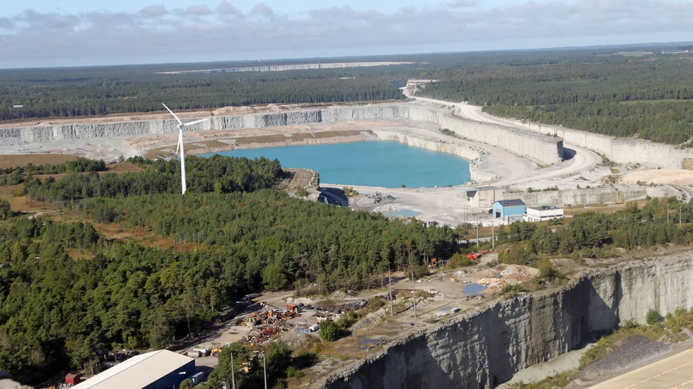 Heidelberg Materials vill utöka sin täktverksamhet på norra Gotland och söker tillstånd för att bryta maximalt 114 miljoner ton sten, fördelat på 3,8 miljoner ton per år under en period om 30 år. 