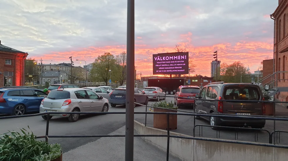 Försöket med drive-in-fim på Skylten i april blev lyckat. 
