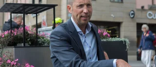 Pelling protesterar mot uteblivet flyktingbidrag