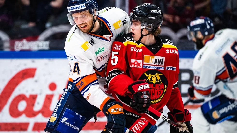 "Om det blir division ett så hoppas jag på en roll i en första- eller andrakedja och mycket speltid", säger Victor Edström.