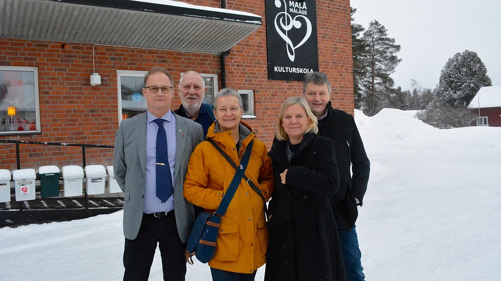 Kommunalråden Mikael Lindfors, Lennart Gustavsson, Britta Flinkfeldt och Kjell Öjeryd hade mycket att prata om med Magdalena Andersson.