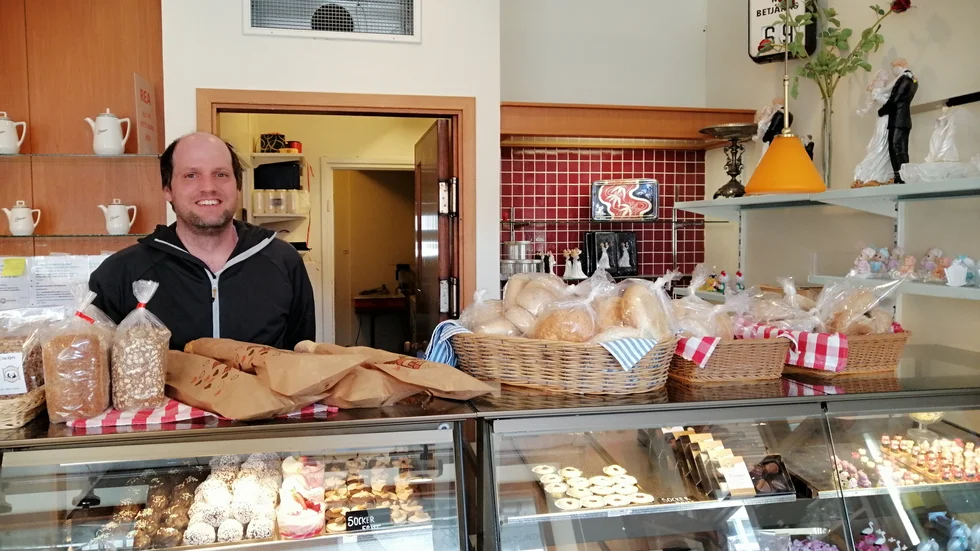 Mikael Bieri på Ekbergs konditori är oroad över jästbristen.