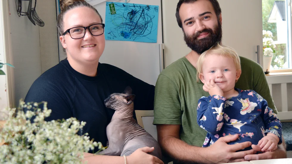 Susanna Stål, Jonas Haraldsson och dottern Ella, 2 år. 
