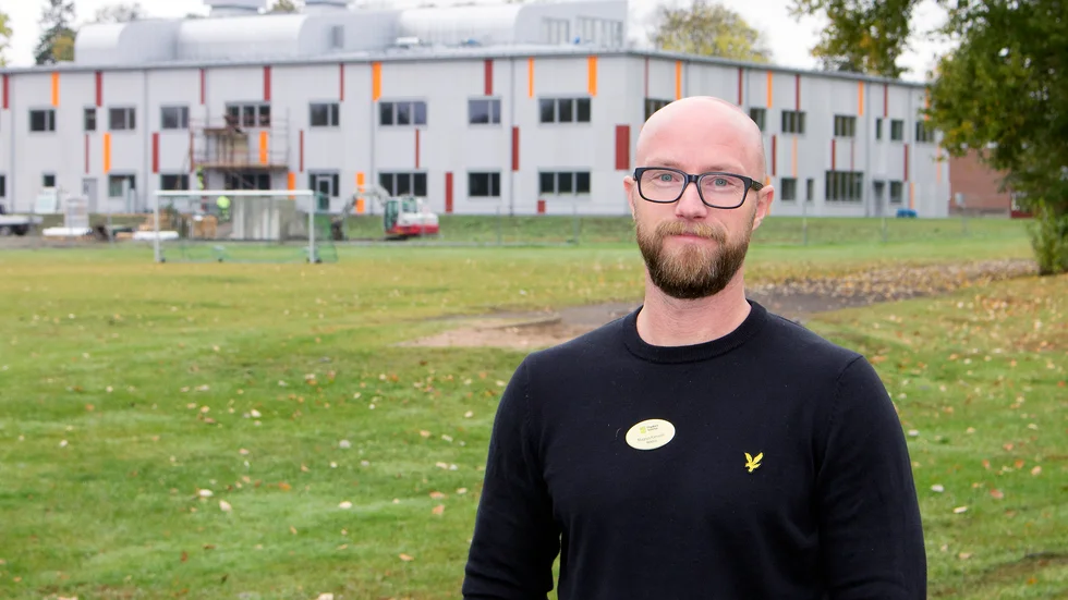 Magnus Karlsson, rektor för Slottsskolans årskurs 7-9, tror på att förändringsarbetet ger resultat på sikt. "Det tar tid att vända en oljetanker", säger han. 