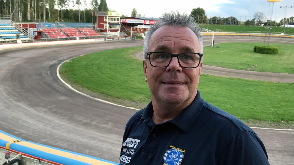 Piraternas marknadsansvarige Janne Eklöf gästar veckans Sportsnack som kan ses på mvt.se. Ett snack om guldåren, framtiden, ungdomarna, loungen och hur publiken ska lockas tillbaka till Dunteberget. Eklöf avslöjar också sin okända talang.