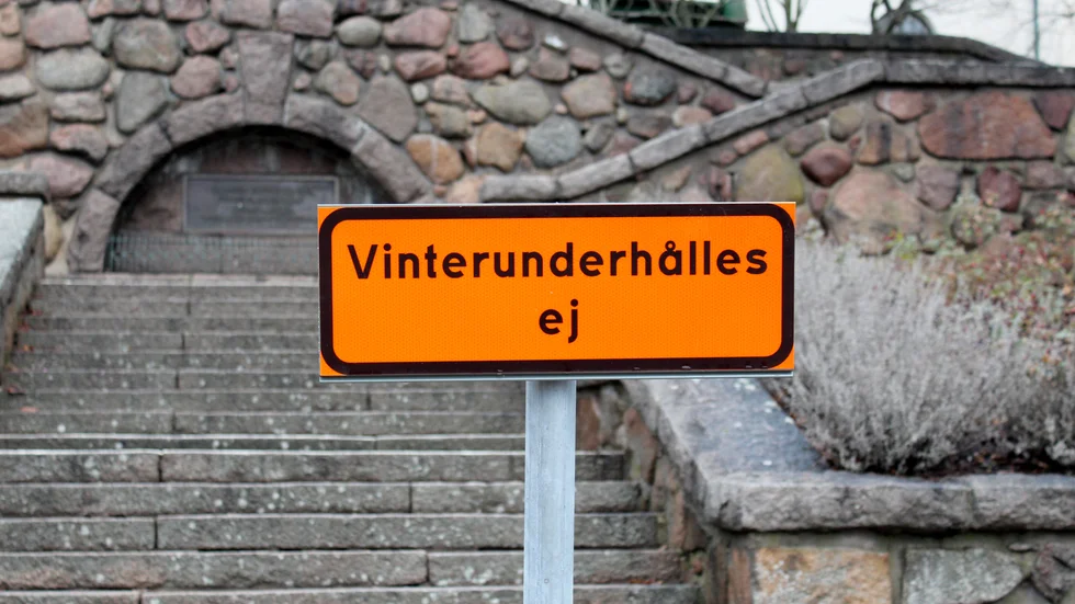 (Genrebild)"Från söndag och framåt drar kallare luft in igen och temperaturen sjunker. På måndag drar ett nederbördområde förbi och när det blir kallare och blöt på vägarna kan det bli halt igen." säger Max Lindberg Stoltz, på SMHI om risken för halka framåt.