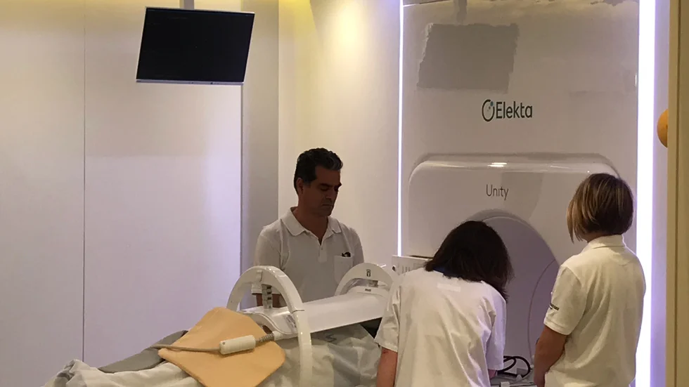 Med den nya MR-Linac tekniken, kommer läkarna vid Akademiska sjukhuset att kunna ge patienter med tumörsjukdomar bättre behandling än i dag.
