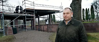 Tjuvar stal tak på griftegården