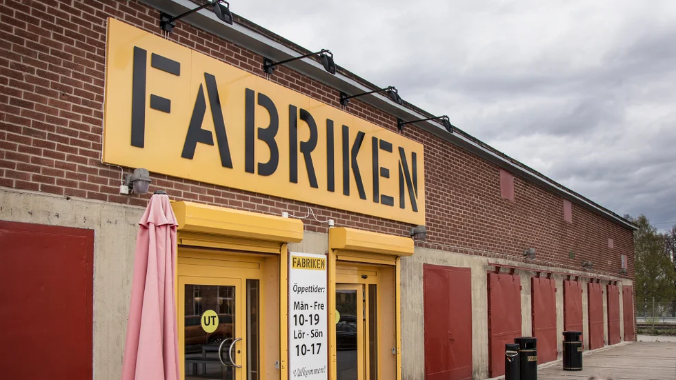 Tumult uppstod när personalen på Fabriken uppfattade att ett gäng ungdomar försökte stjäla varor.