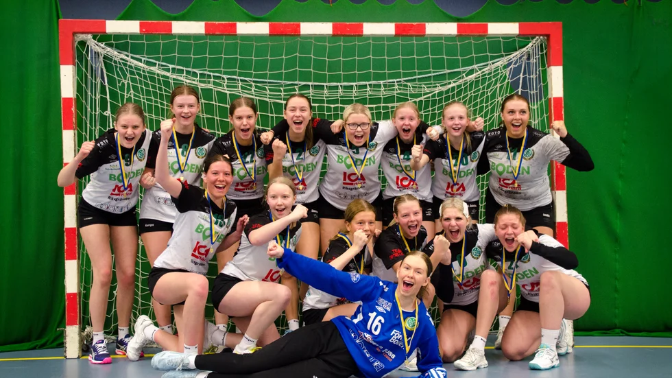 Segrarna i handboll under Lilla VM kommer från Boden. I finalen så besegrade man Norrfjärden.