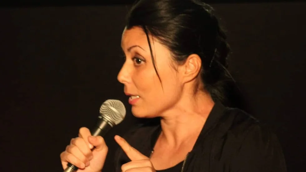 Cecilia Saberi står bakom initiativet Little Giant Comedy Club i Märsta. 