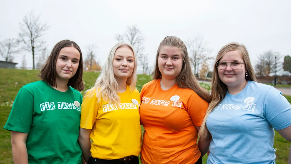 Isabella Lönn, Emma Wik, Josefine Wåhlin och Nellie Björk Nilsson är grundarna av Får jag? UF. 