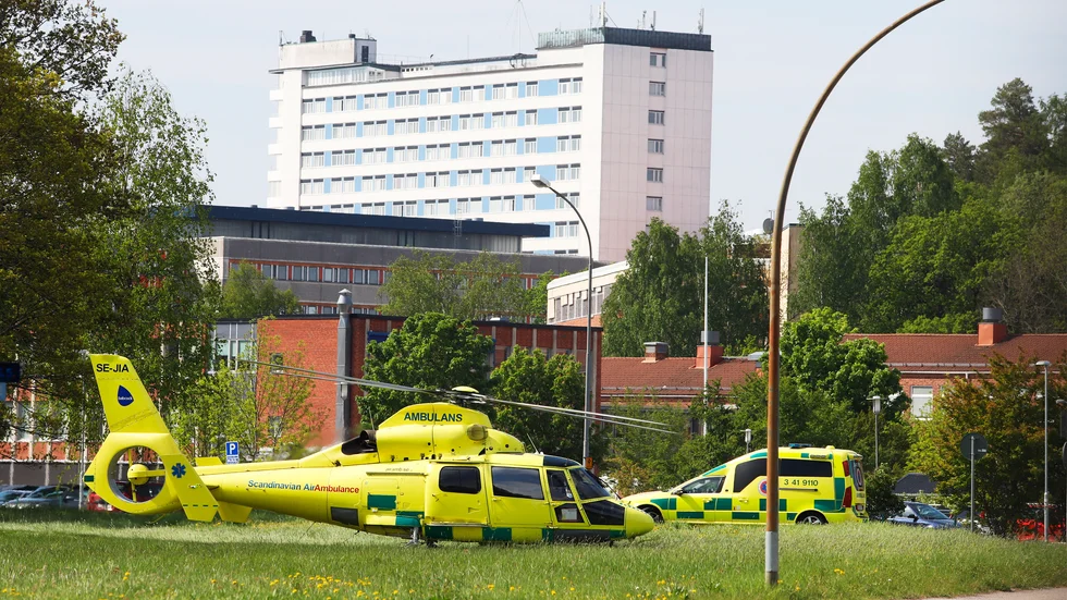 Gräset på Djurgården eller som i det här fallet, en gräsplätt söder om Strängnäsvägen används i akuta situationer.