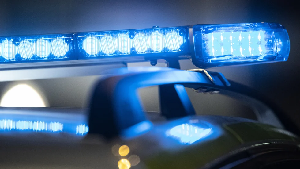 De misstänkta gärningsmänner sågs stjäla fler hundra liter diesel.