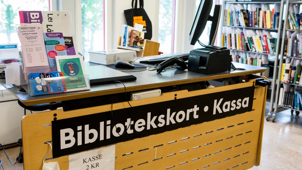 När biblioteket är "meröppet" ska låntagarna själva kunna komma in med en nyckeltagg även om ingen personal finns på plats.