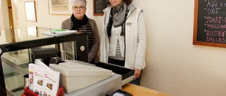 Minskade öppettider för Ria:s café