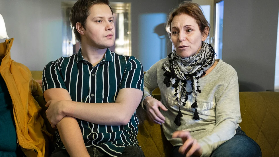 Både Helen Sjöholm och Martin Redhe Nord tycker att ensemblen har kommit nära varandra under rep-perioden.