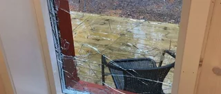Blod och skoavtryck funna efter skadegörelse