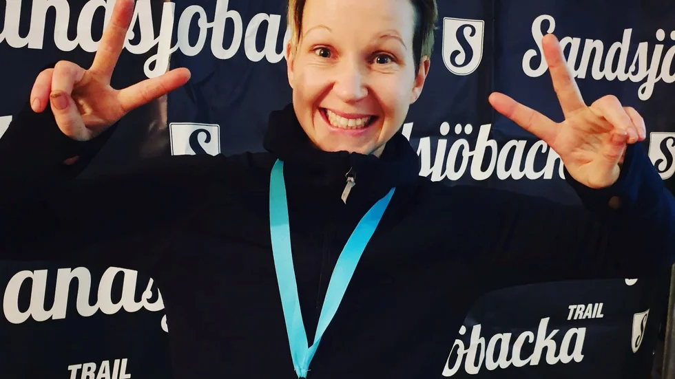 Josefina Persson, precis efter att hon gått i mål och avverkat 177 kilometer. 