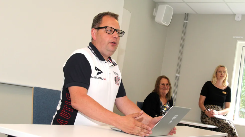 Vård- och omsorgsnämndens ordförande Lars Karlsson (L) anser att nämnden varit underbudgeterad under en längre tid och att det är därför de dras med stora underskott.