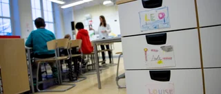Barn till smittade uppmanas gå till skolan