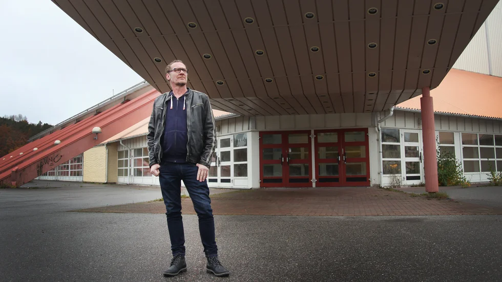 Strängnäsbon Martin Wallström, som driver Facebookgruppen Rädda Mälarforum, minns med glädje arenans glansdagar och vill att kommunen köper den för att göra ett allaktivitetshus. Intresset är svalt.