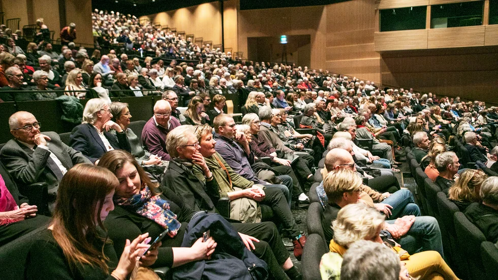 Konserter som denna med över 1 000 besökare i publiken kommer inte att tillåtas. 