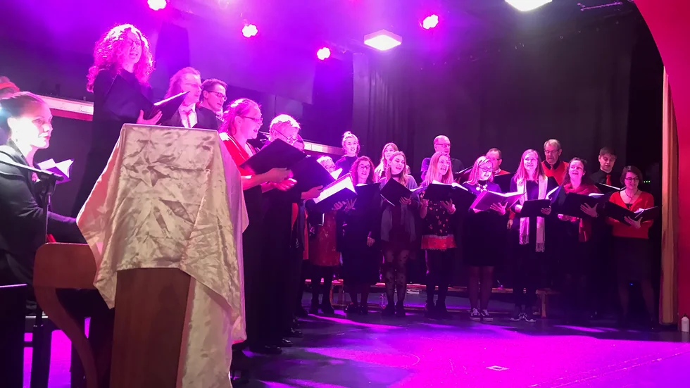 Tongriparna bjöd in konsert för att visa sitt stöd för Biohusets framtid.