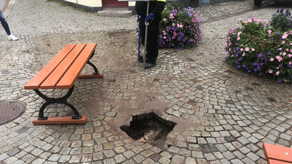 Felsökning pågår i Gamleby efter att en vattenläcka upptäckts.