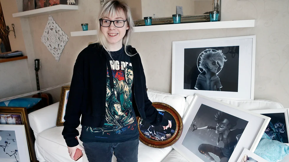 Motalakonstnären Tine Estelle Fjällner ställer under allhelgonahelgen ut sin konst på Galleri Riddaren i Stockholm.