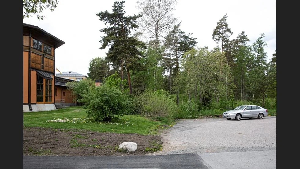 Det islamiska centret planeras på en tomt intill Sankta Maria kyrka i Stenhagen. 