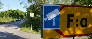 Falska skyltar varnar för fartkameror på Norrlandsvägen