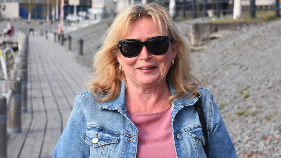 Eva Berg var ute på promenad med vovven Leon. 
