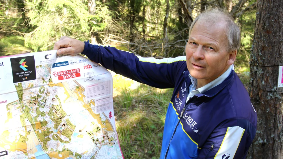 Bakom Hittaut i Knivsta står orienteringsklubben Långhundra IF, som fått ekonomiskt stöd från både Knivsta kommun och näringslivet i satsningen. Berth-Arne Bengtsson är projektledare.