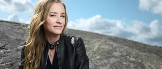 Deckarsvepet: Stina Jackson håller vad hon lovat