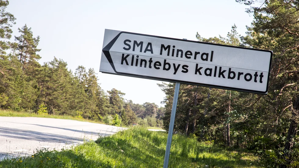 "För mig är det helt obegripligt hur man ens kan överväga att utrota ett litet samhälle med barnfamiljer, pensionärer, jordbrukare, bönder med hästar och lamm, till ett gruvbolags fördel. "