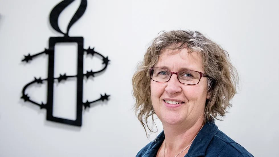 Anna Lindenfors, generalsekreterare i svenska Amnesty, ser möjlighet för regimer att släppa samvetsfångar om man öppnar fängelser på grund av coronapandemin.