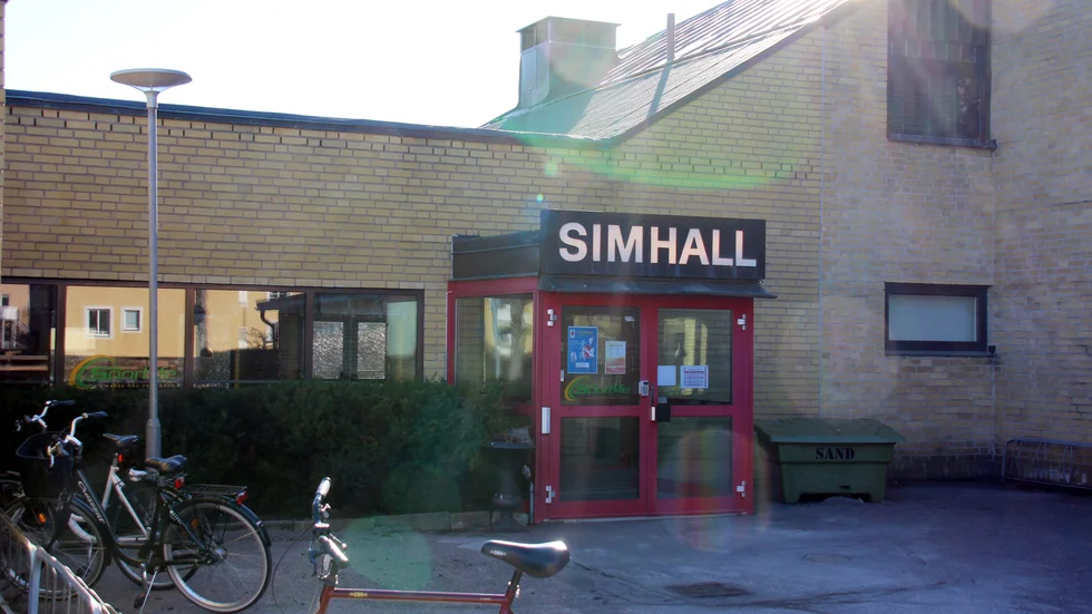 Simhallens gruppaktiviteter för seniorer avslutas i förtid den här terminen.