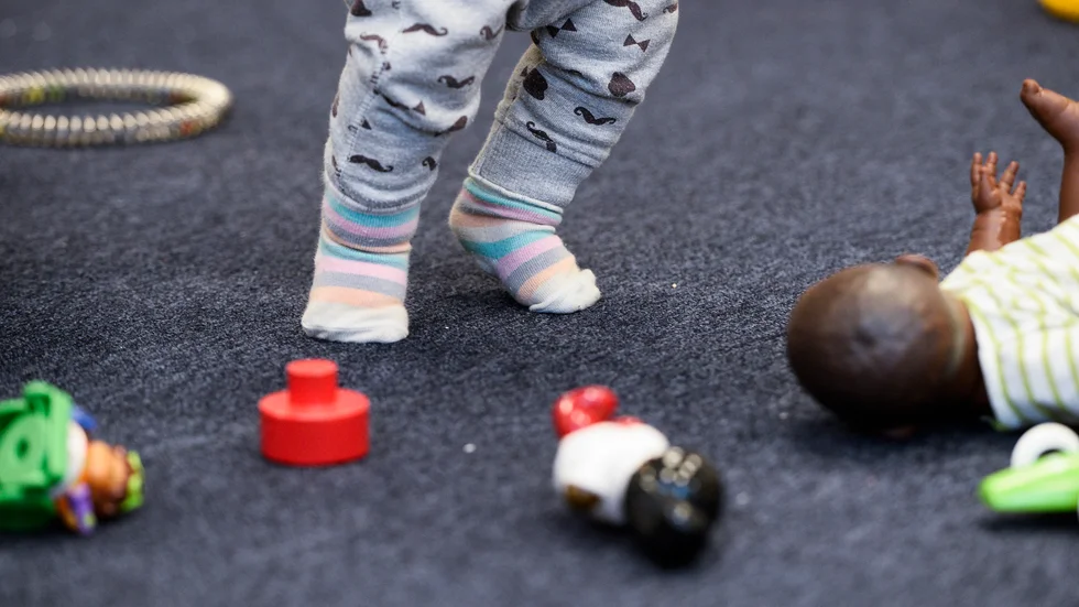 För tillfället har 25 barn från 17 familjer i kommunen barnomsorg på obekväm tid.