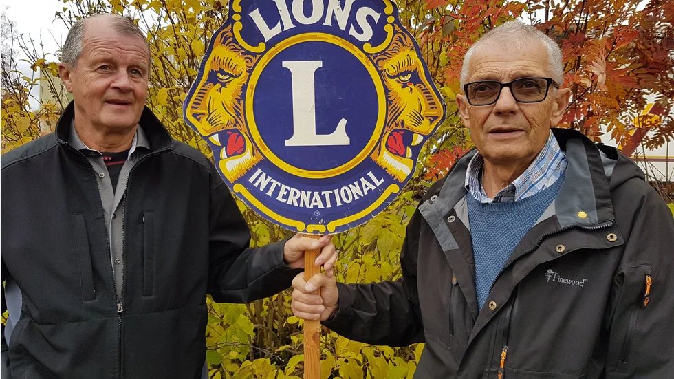 Nils-Erik Eriksson och Christer Lindqvist, Byske Lions Club. 