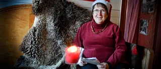 N´Ravelbit oppå Skelletmålet: Se Barbro Viklund läsa ”Vöfför lys he deri gammskolan”