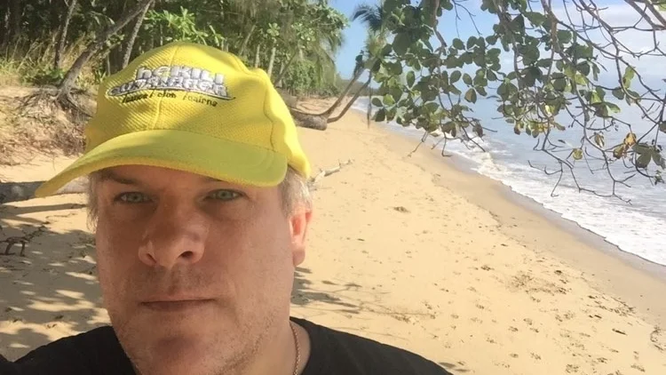 Stefan Brännström bor i Cairns, Australien med sin familj. "Det är nog svårast för barnen som inte kan träffa kompisar"
