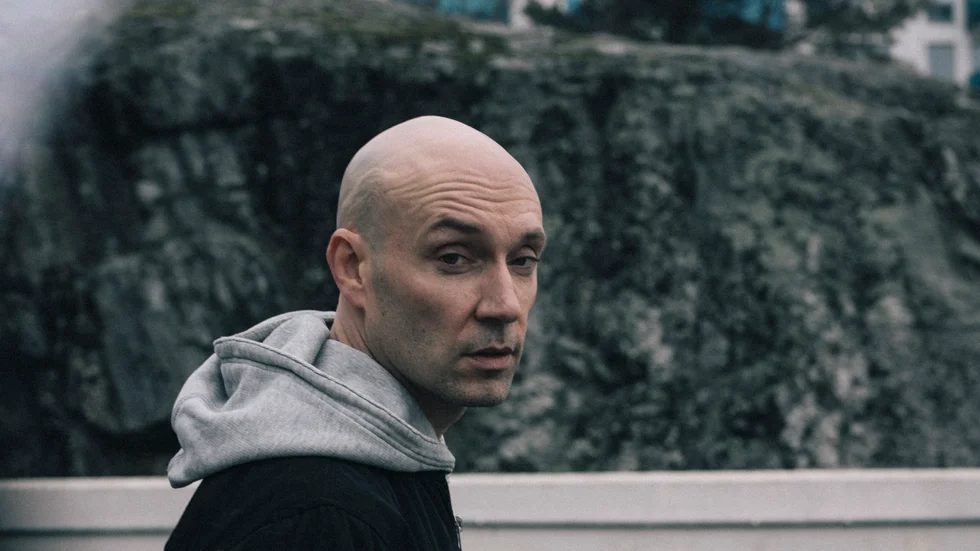 Förutom turnén och "På Spåret"-medverkan är Kaah även aktuell med ett nytt album. Femte januari släpps albumet "Färger".
