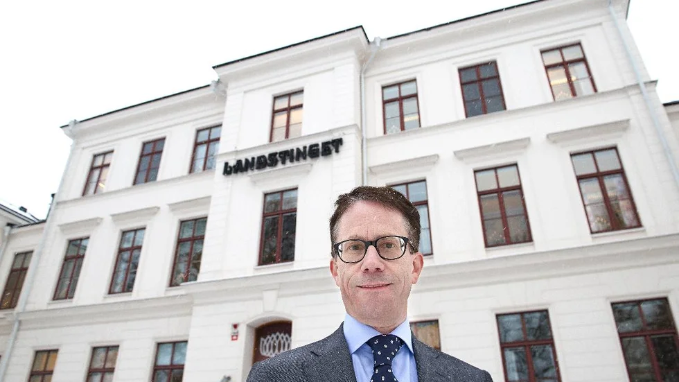 Regiondirektör Jan Grönlund ska sluta sin tjänst under året. Han har haft tjänsten i tio år, det vill säga även på den tiden då regionen ännu hette landstinget.